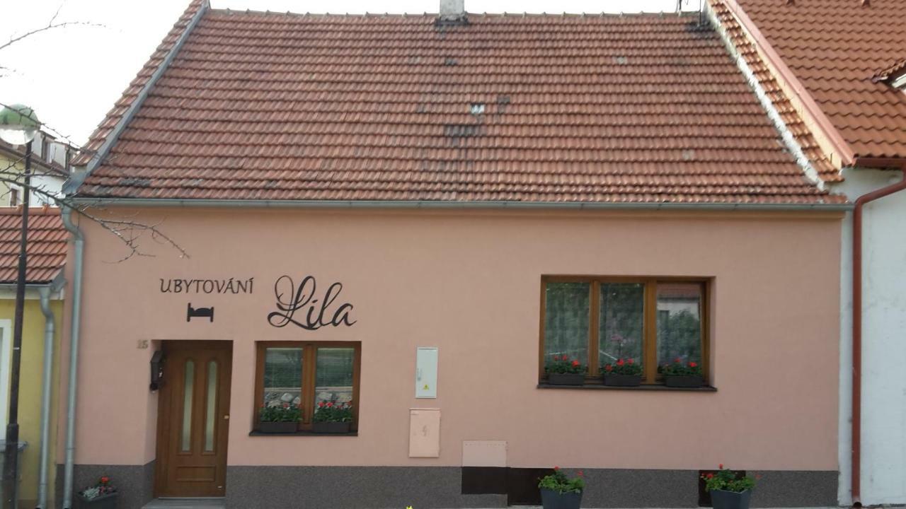 Ubytovani Lila Mikulov Bagian luar foto