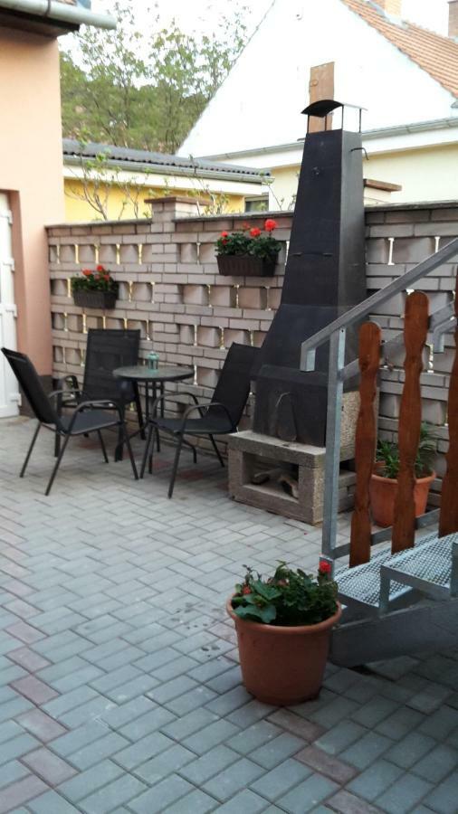Ubytovani Lila Mikulov Bagian luar foto